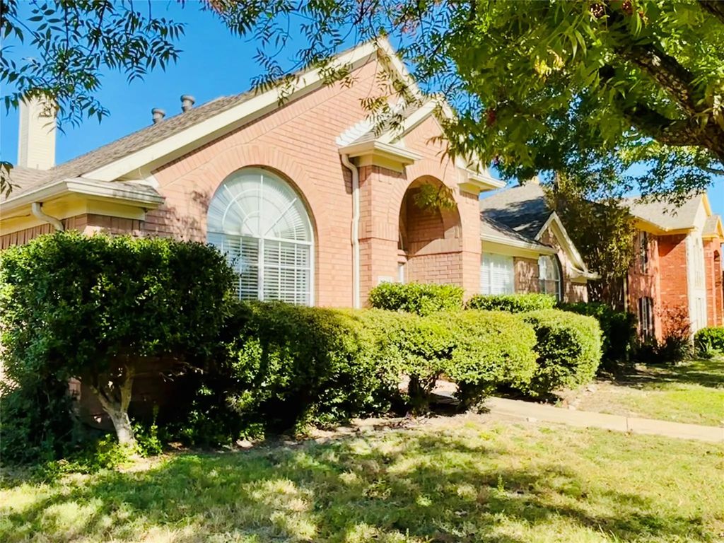 1437 Sussex Drive, Plano