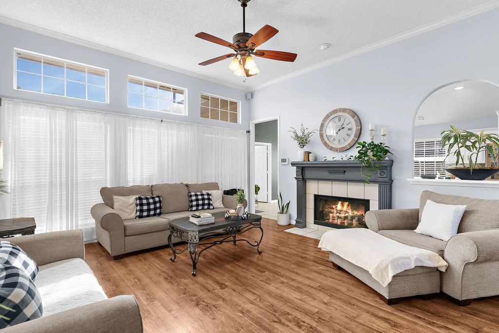 2012 Valley Falls Avenue, Mesquite