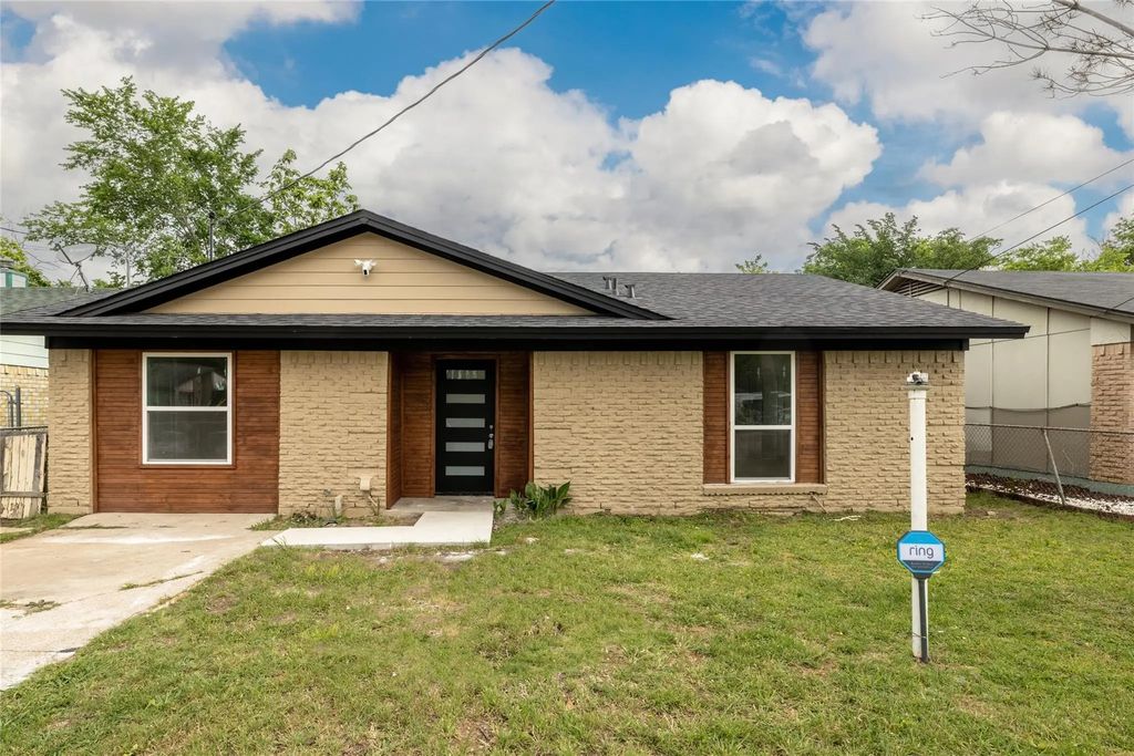 3743 Canada Drive, Dallas