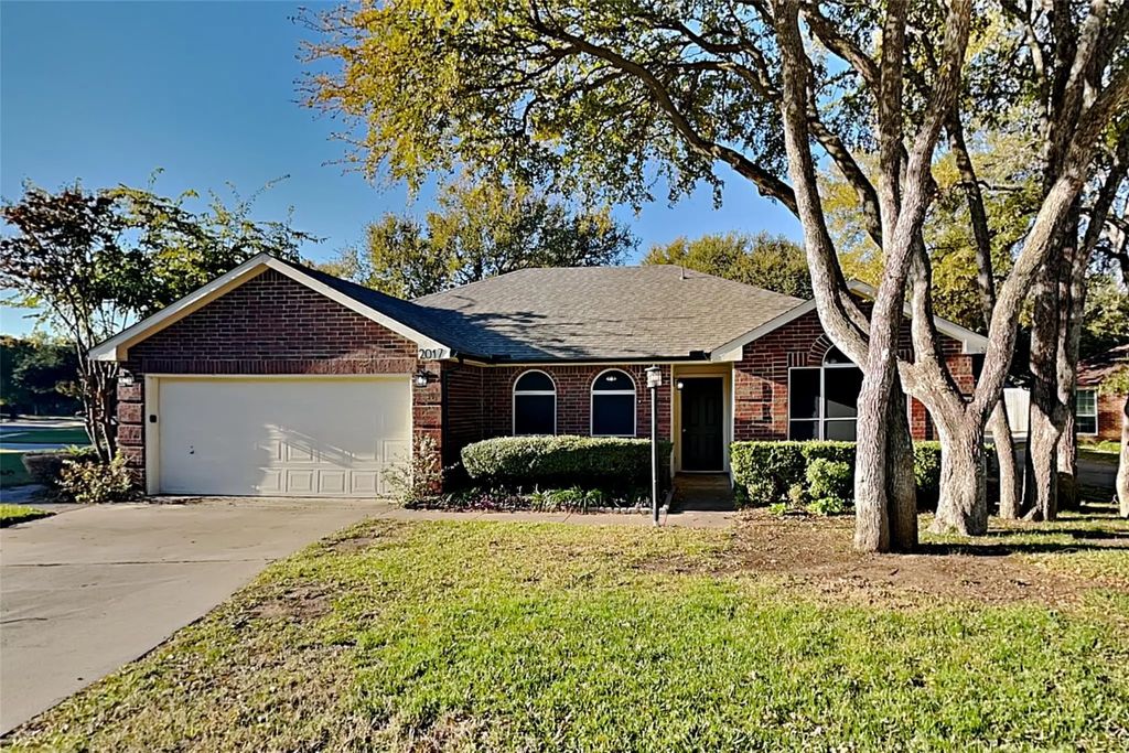 2017 Taylor Court, Flower Mound