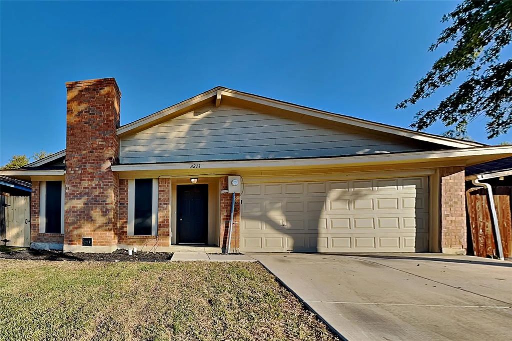 2213 Versailles Drive, Carrollton