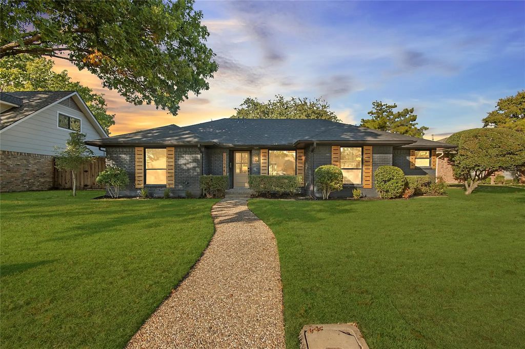 15944 Meadow Vista Place, Dallas