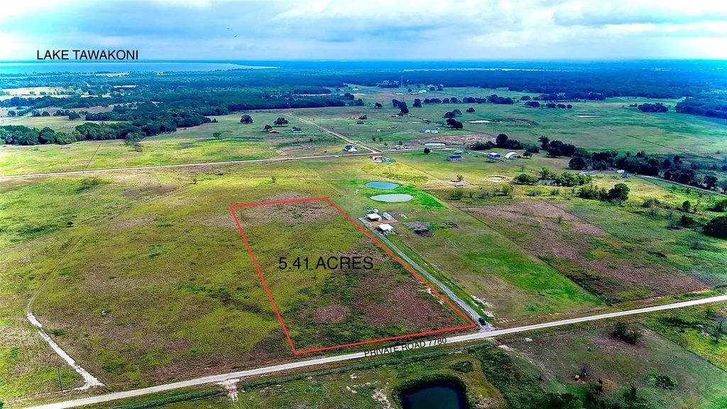 421 Private Road 7780, Wills Point