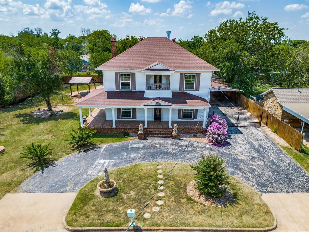 1211 Cherokee Street, Weatherford