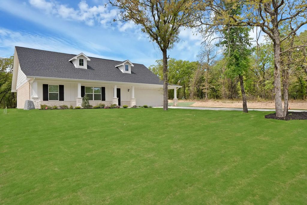 128 Sedona Creek Court, Poolville
