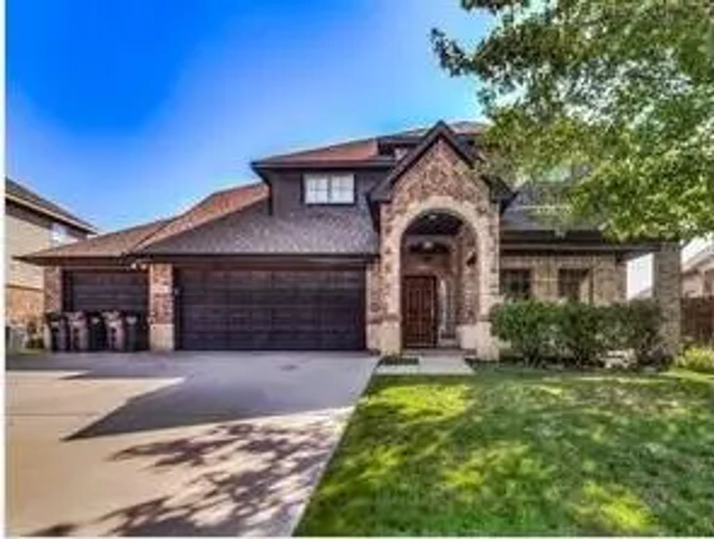 9336 Tierra Verde Drive, Fort Worth