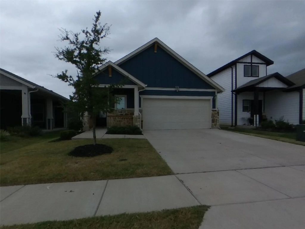 1805 Ash Oak Lane, Forney