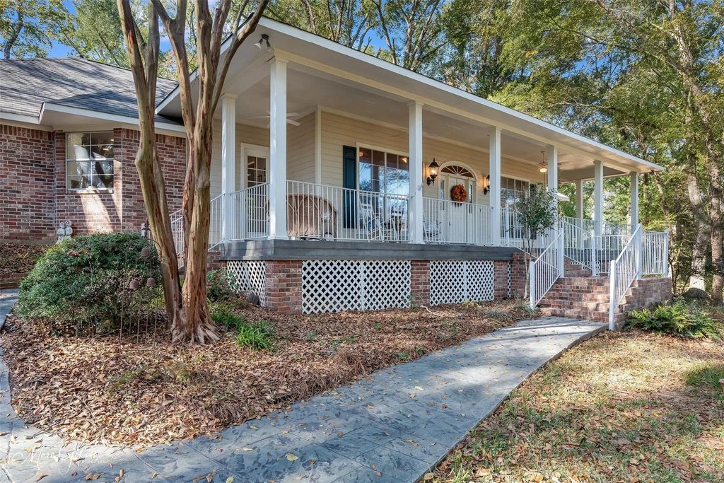 9916 Red Haw Lane, Shreveport