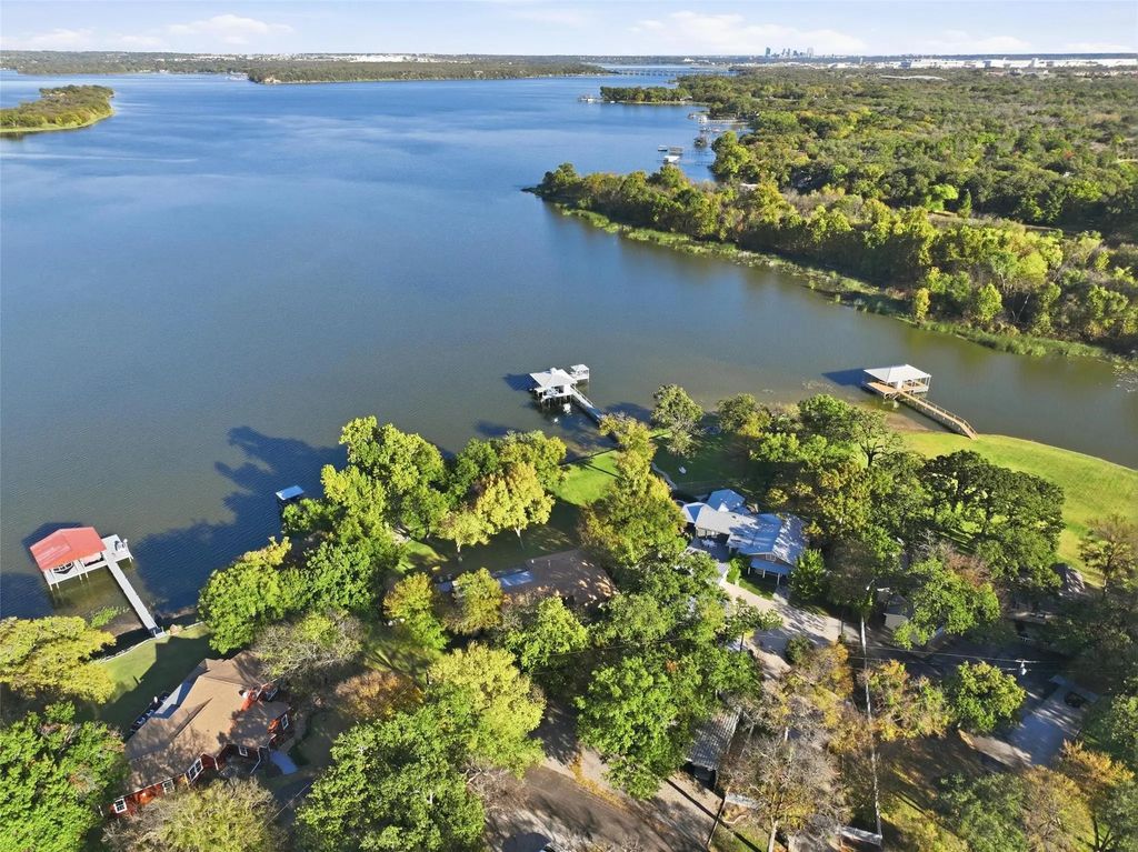 9848 Lake Haven Circle, Fort Worth