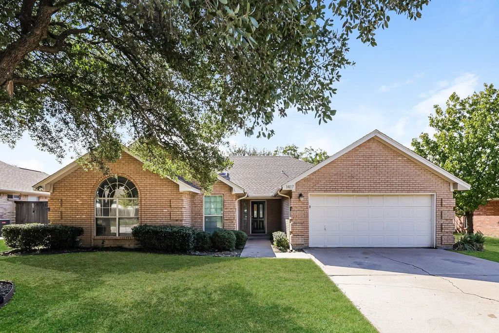 1417 Highland Drive, Mansfield