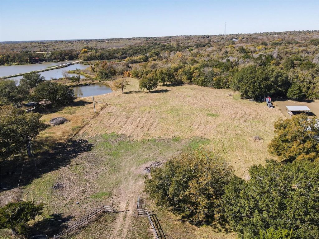 306 Fm 2705, Mexia