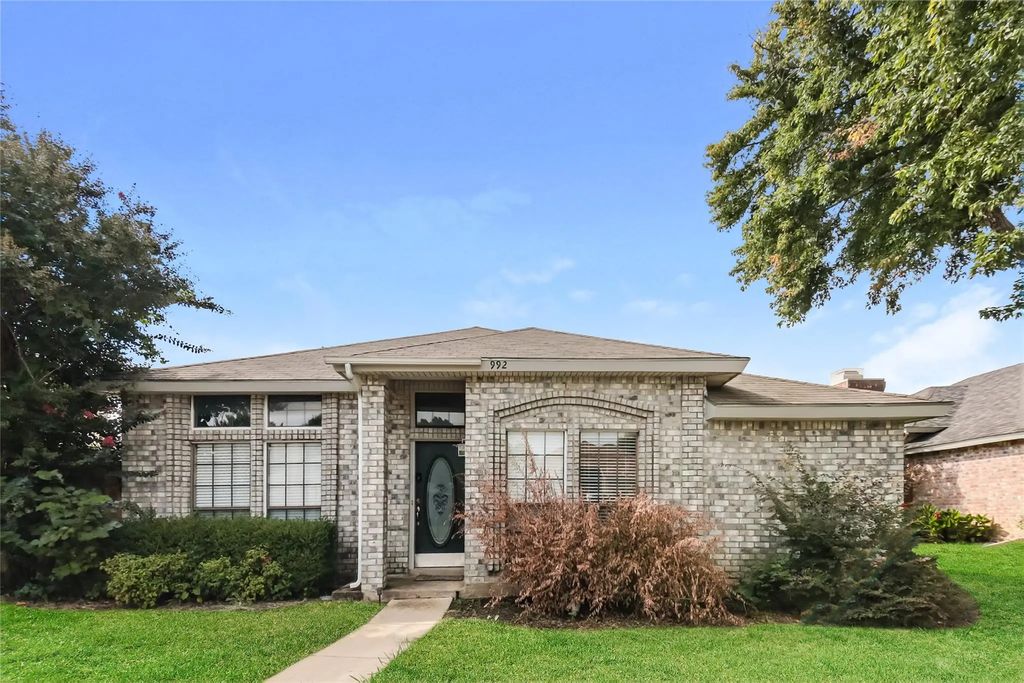 992 Mauve Drive, Lewisville
