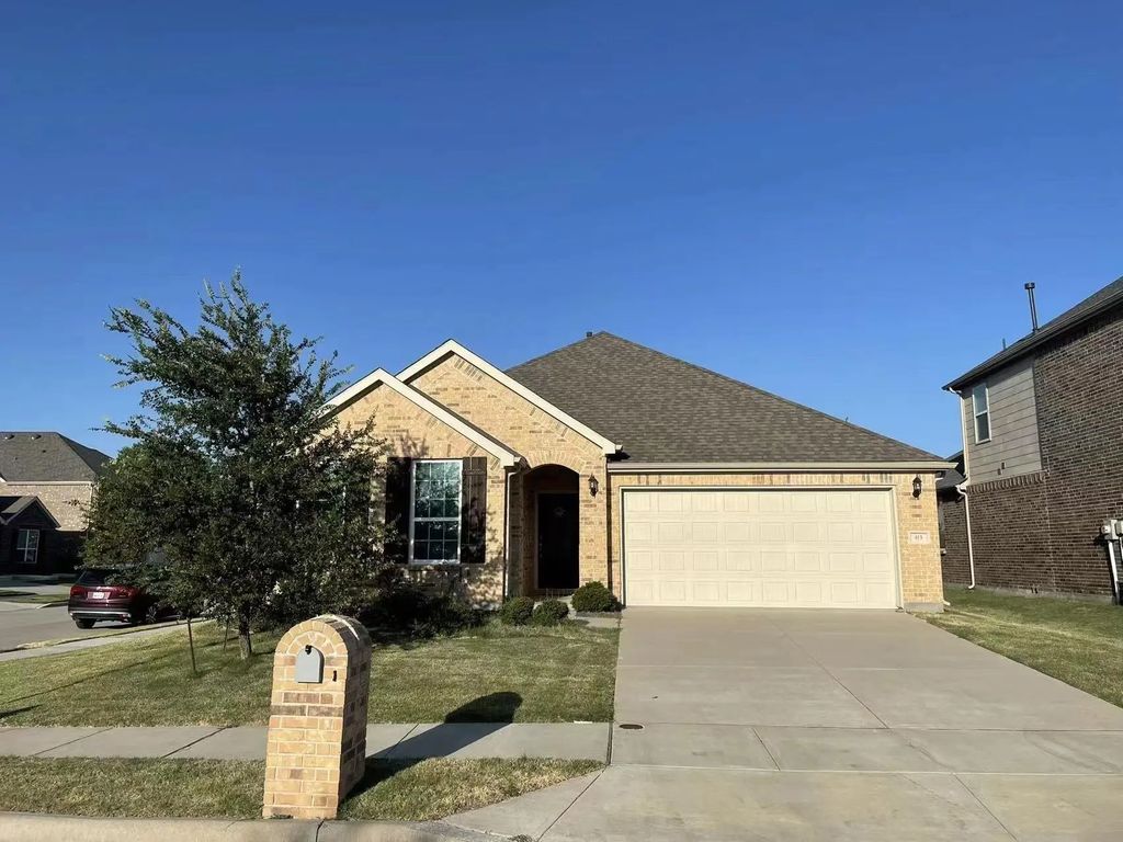 413 Bow Drive, Little Elm