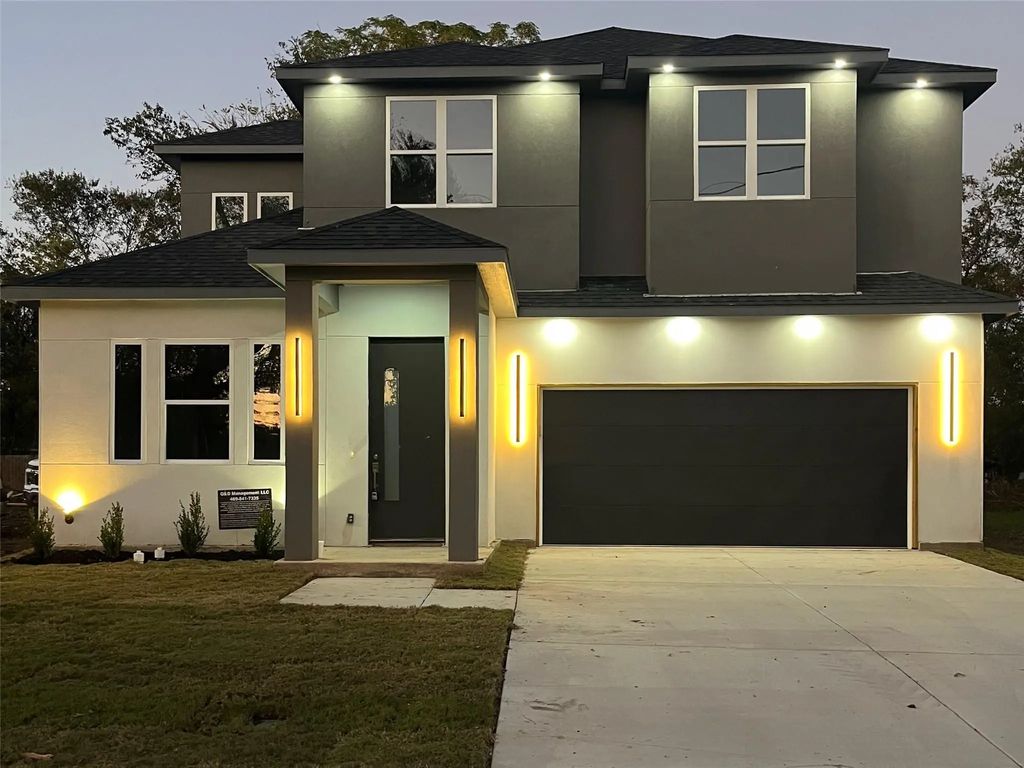 715 E Jefferson Street, Waxahachie