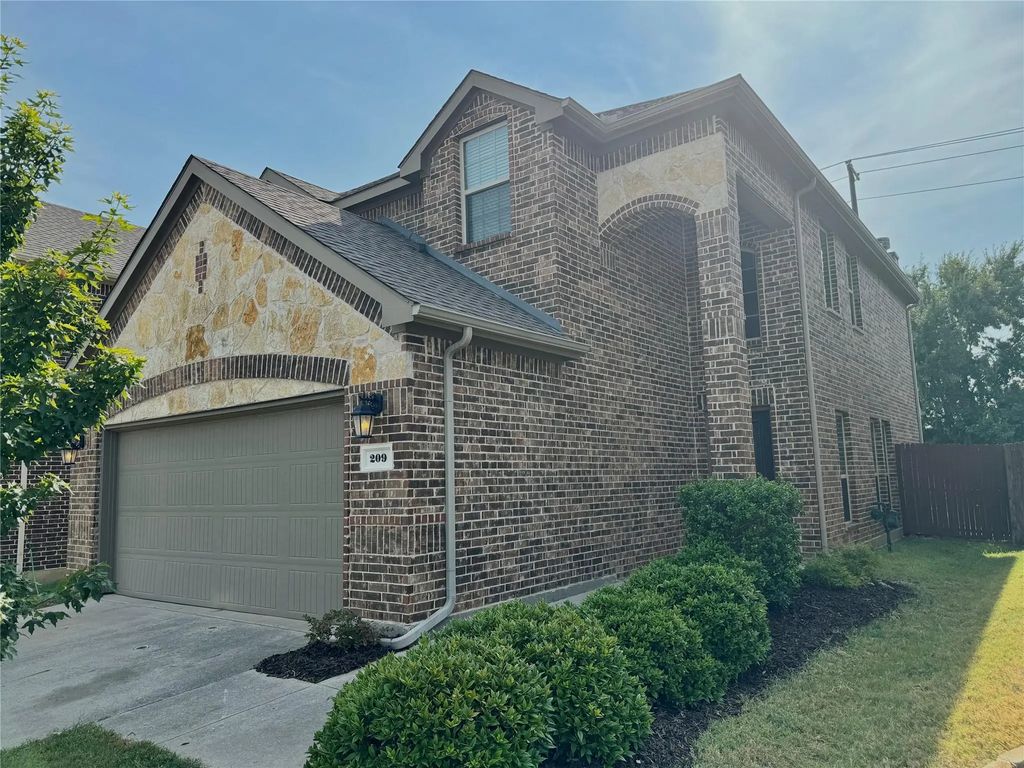 209 Red Hawk Place, McKinney
