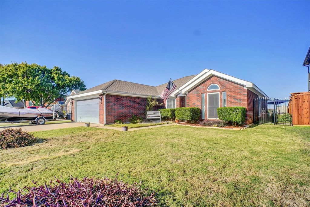 3732 Cove Meadow Lane, Fort Worth