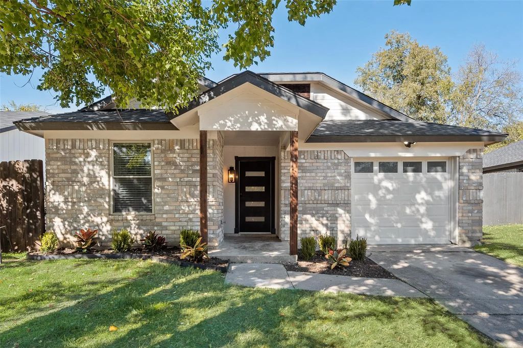 4849 Thistledown Drive, Fort Worth