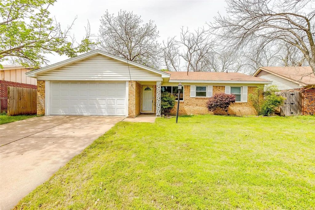 237 Ne Murphy Road, Burleson