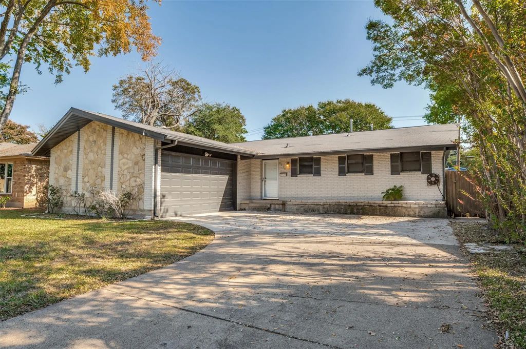 8574 Sweetwood Drive, Dallas