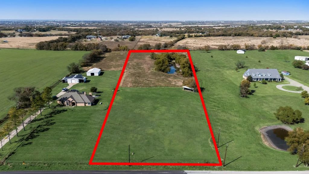 2000 Connie Lane, McLendon Chisholm