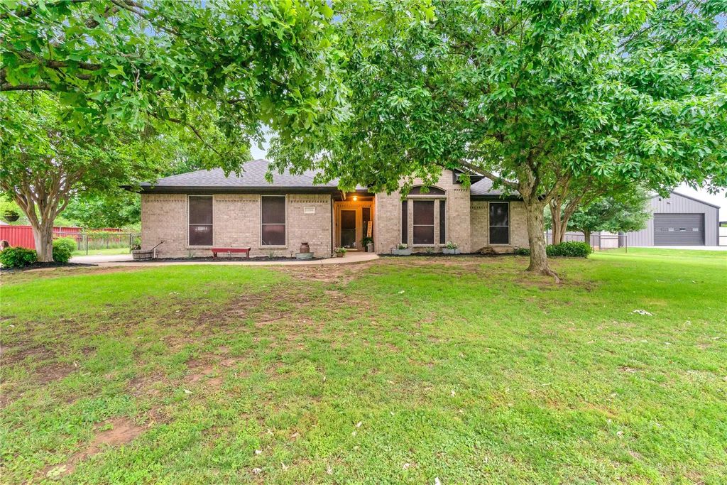 11008 Flores Trail, Crowley