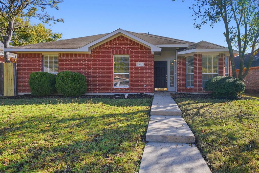 1542 Sunny Meadow Road, Lancaster