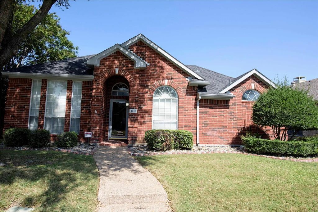 1149 Valley Oaks Drive, Lewisville