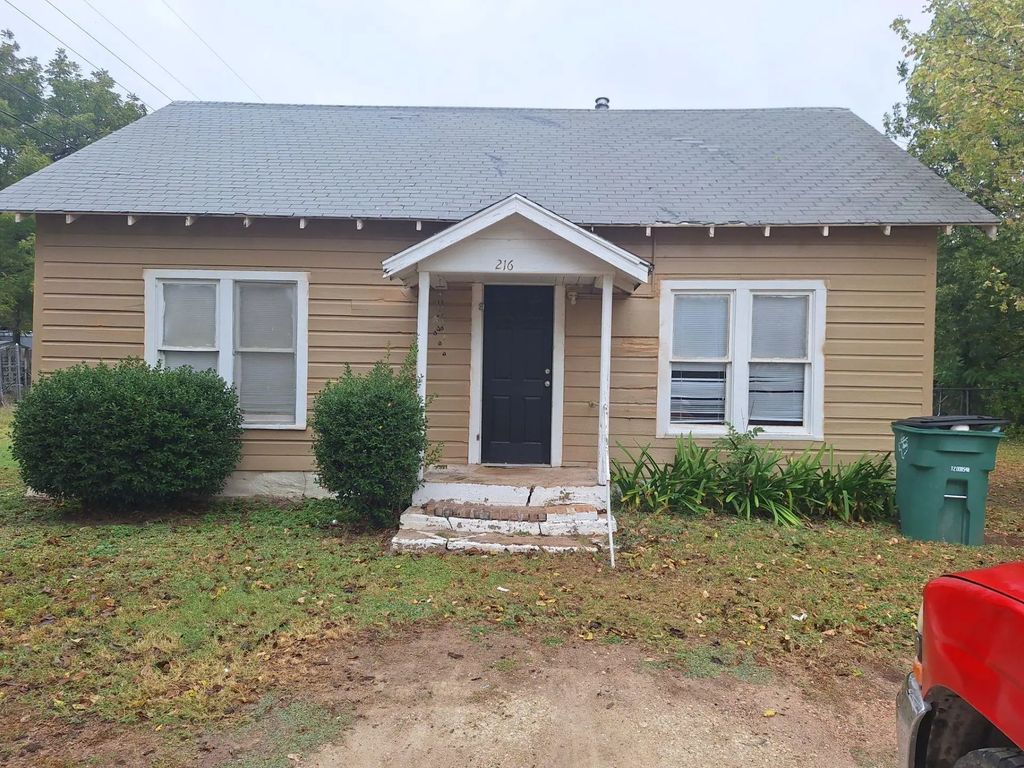 216 N 2nd Street, Clyde
