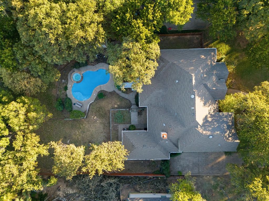 605 Royal Lane, Southlake