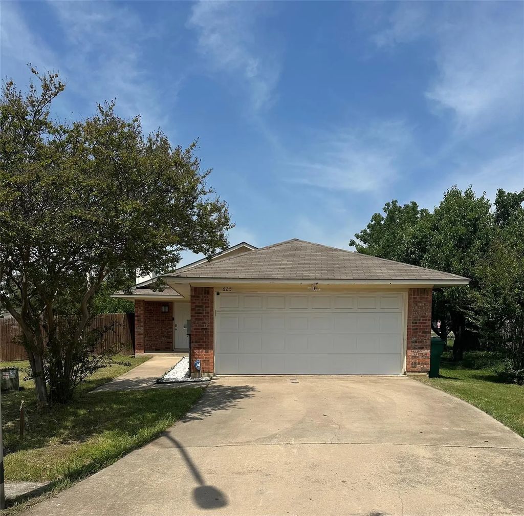 625 Windswept Court, Denton