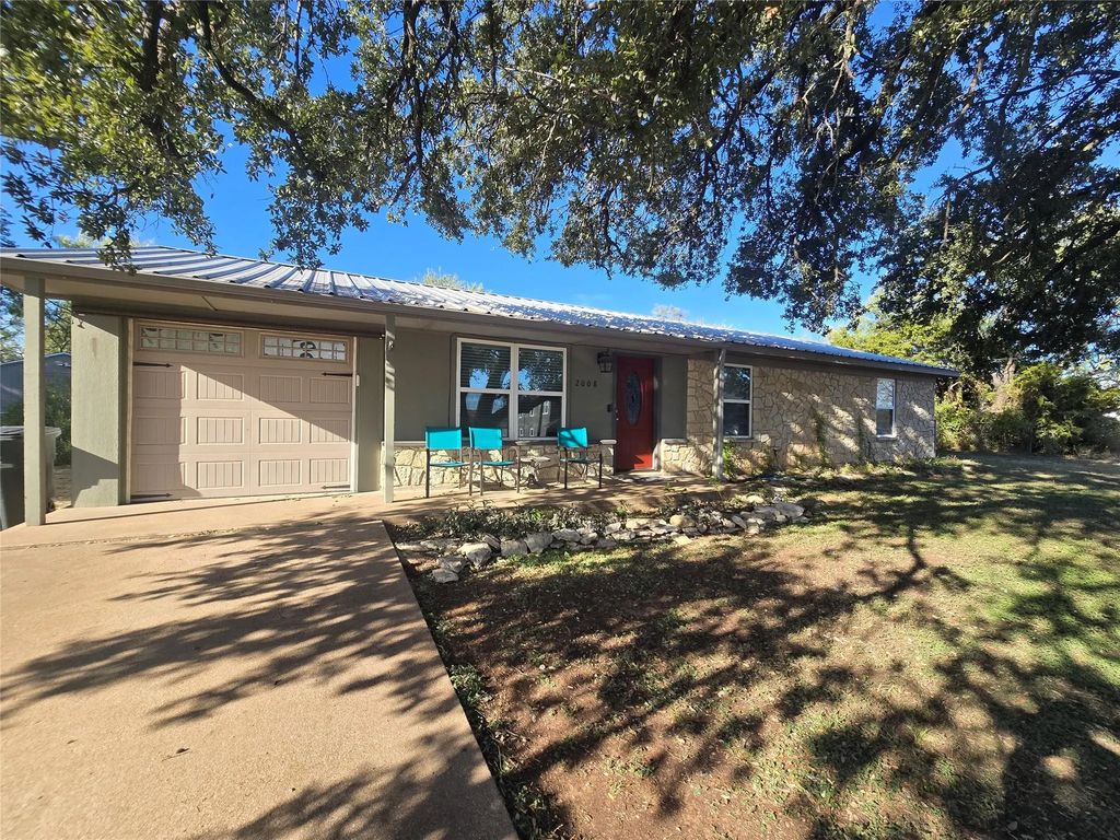 2008 Rockview Drive, Granbury