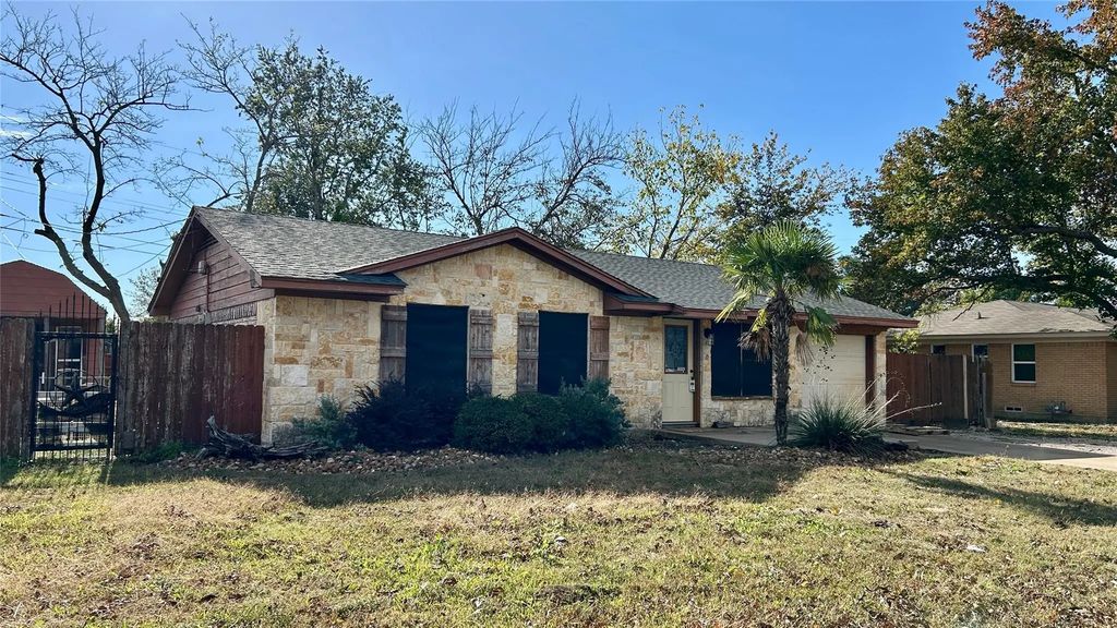 108 Freeman Street, Terrell