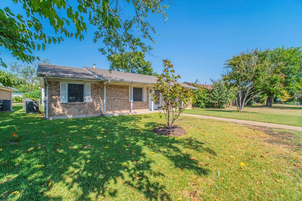 705 S 4th Street, Midlothian