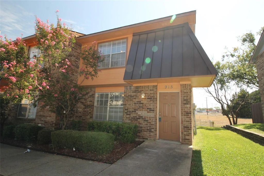 915 Cedar Terrace, Cedar Hill