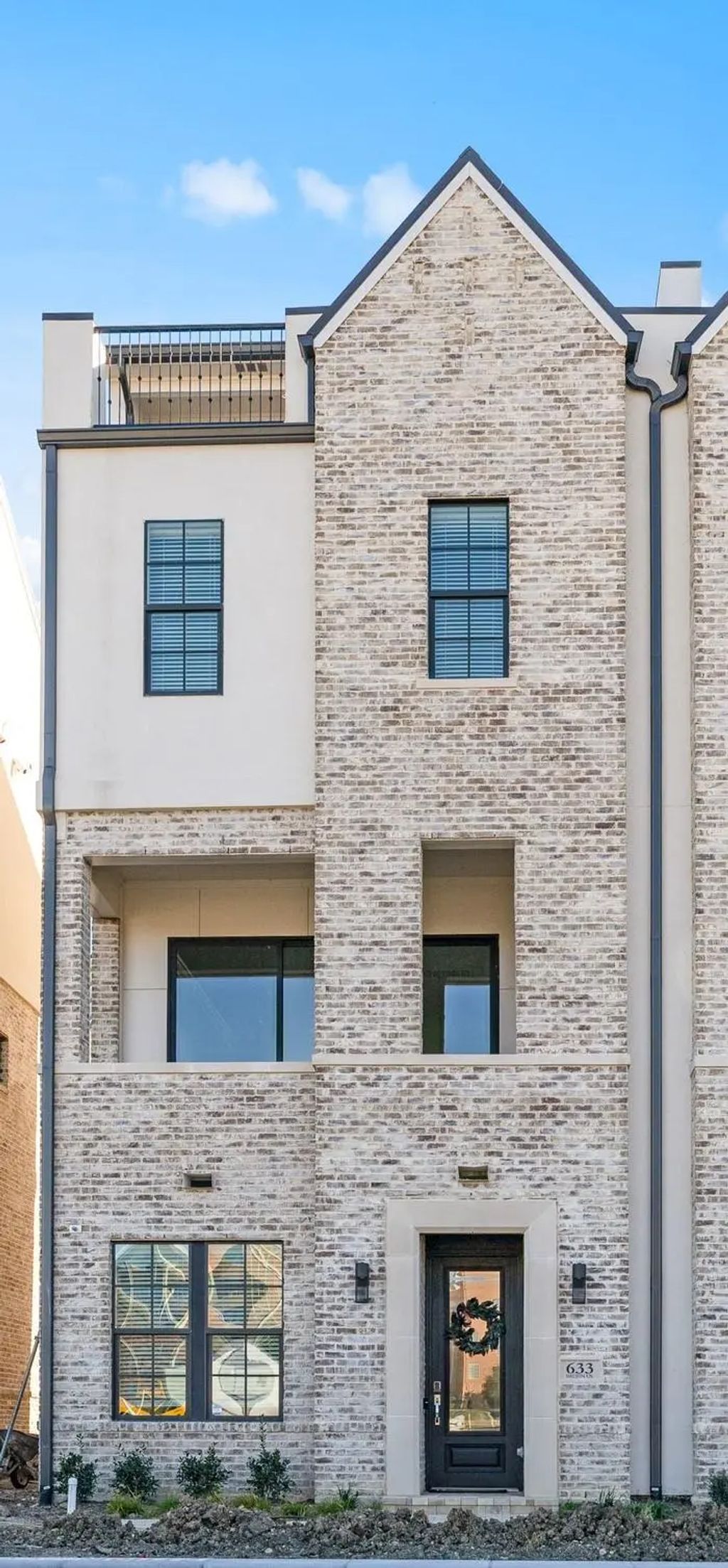 633 Dalton Lane, Irving