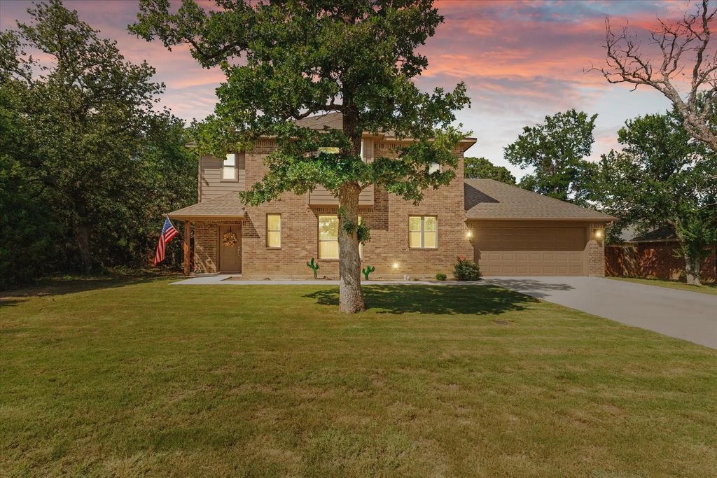 3800 Juniper Court, Granbury