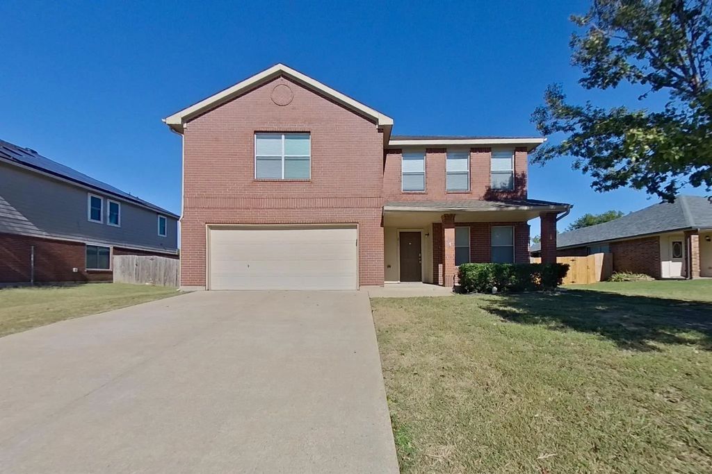 211 Meagan Street, Waxahachie