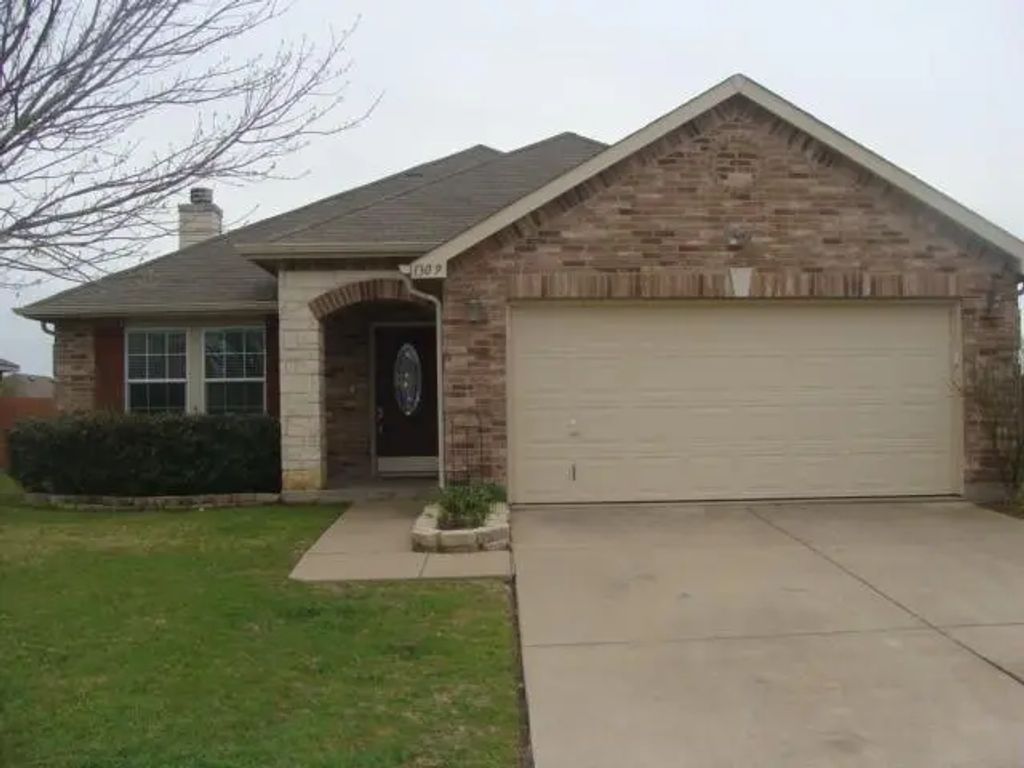 1309 Erin Court, Burleson