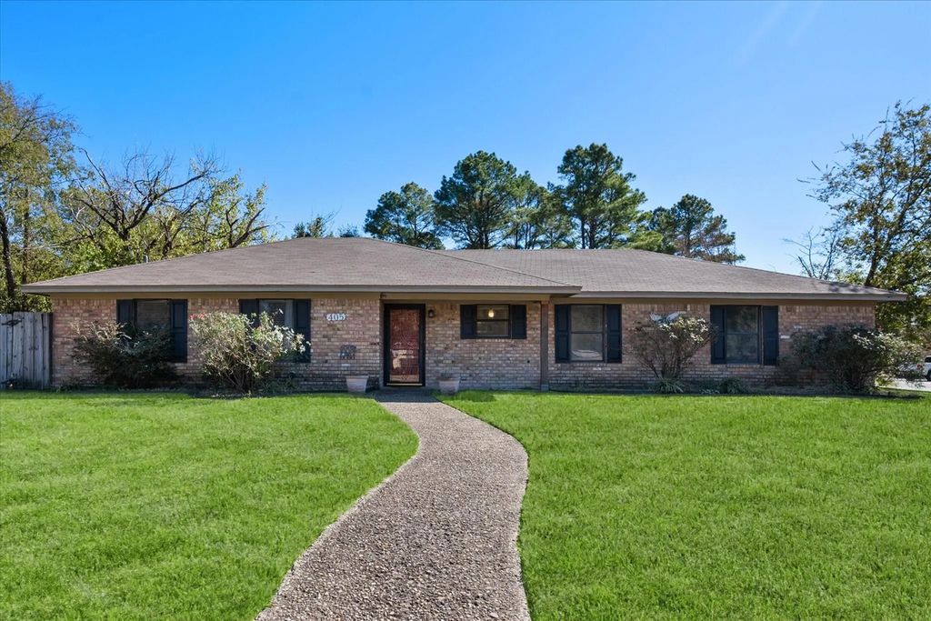 405 Fairmont Avenue, Corsicana