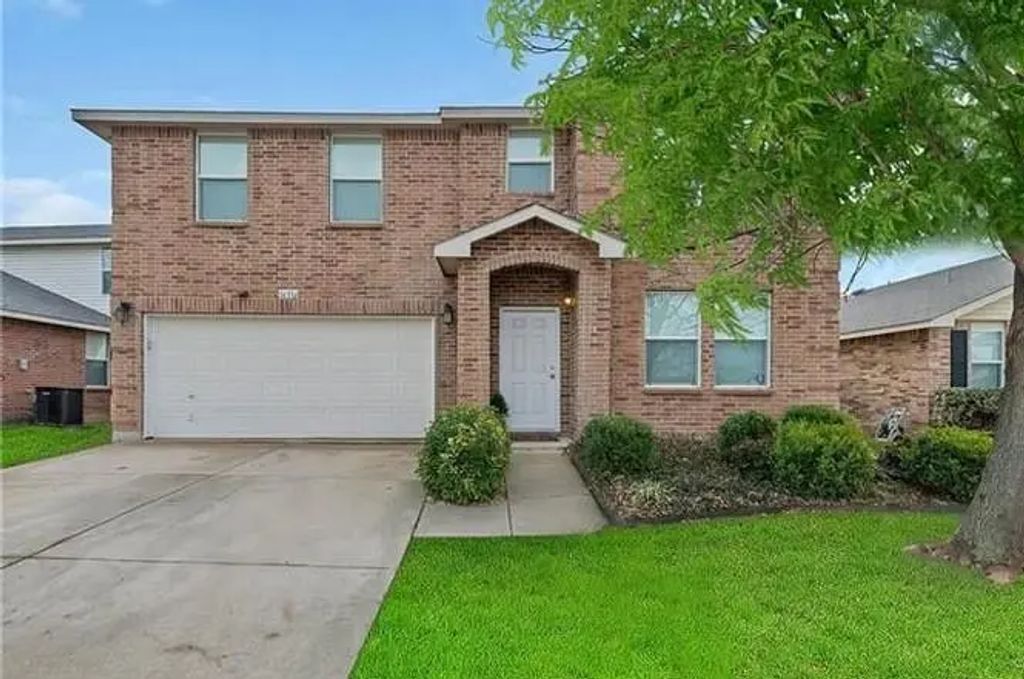 16516 Jasmine Springs Drive, Fort Worth