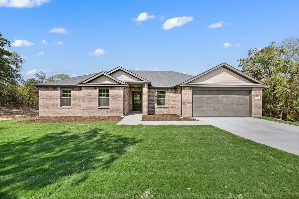 718 Haynie Drive, Runaway Bay