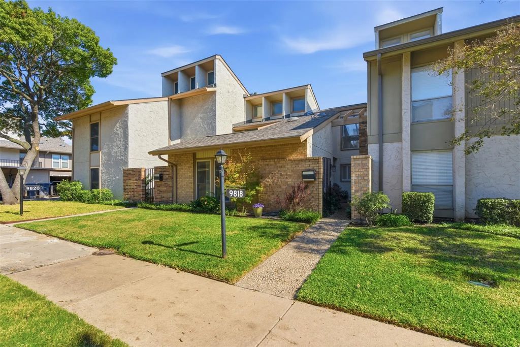 9818 Bent Branch Lane, Dallas