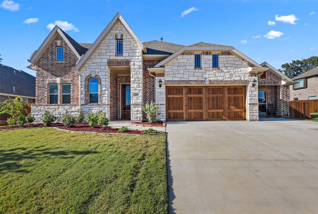 2204 Simpson Lane, Mansfield