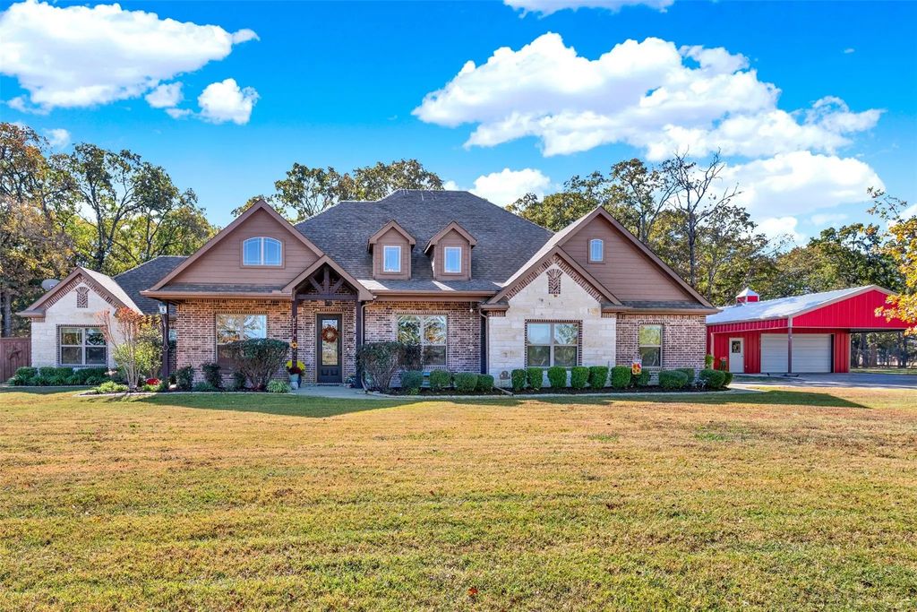 3337 County Road 2526, Royse City