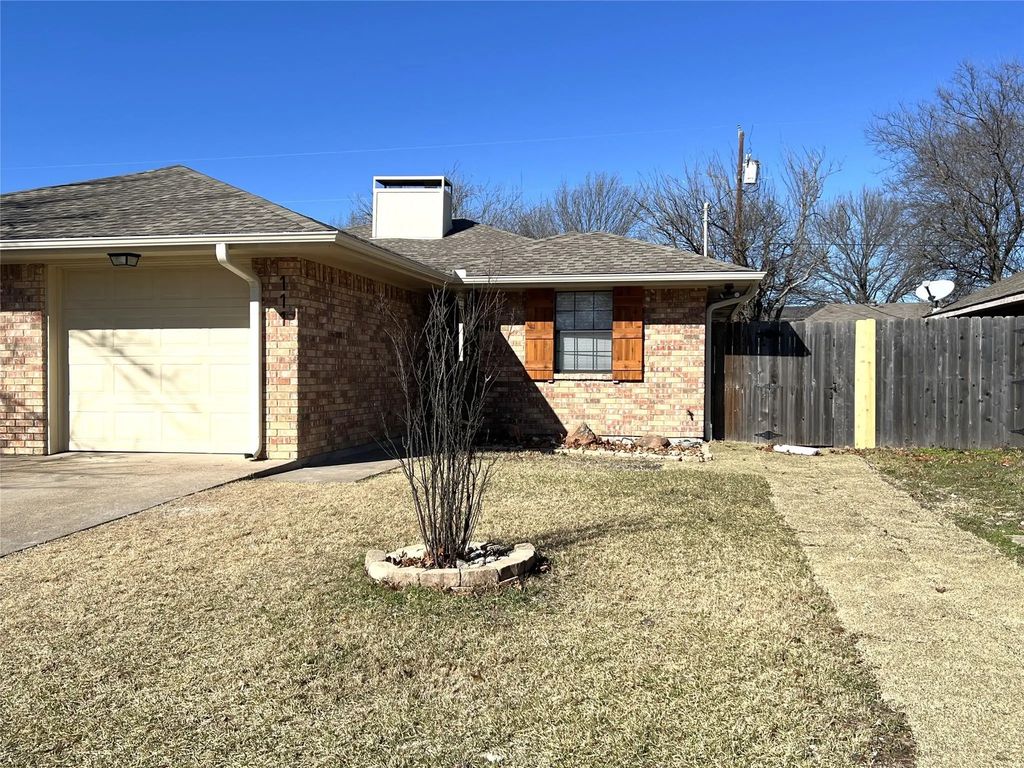 111 Rusty Lane, Waxahachie