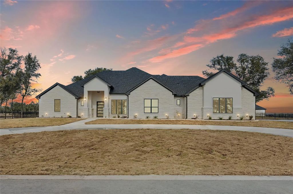 10213 Homesteader Road, Moody