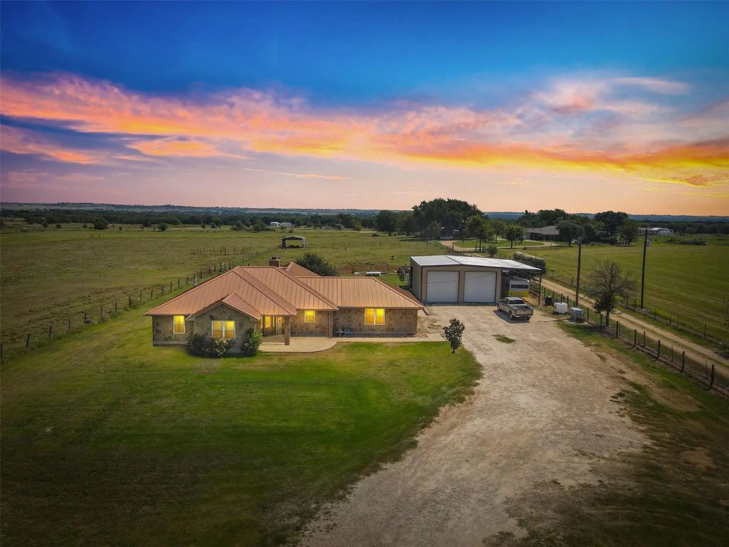 16101 Dove Road, Moody