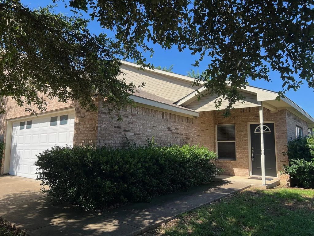 746 Carroll Lane, Lewisville