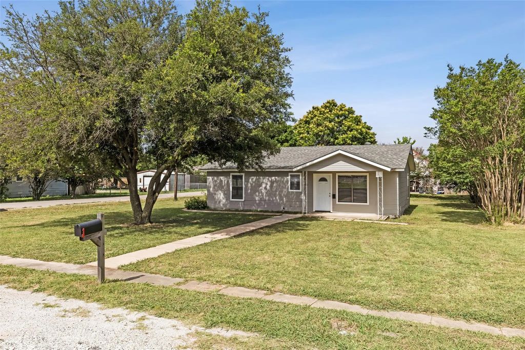 420 S Riggins Street, Anna