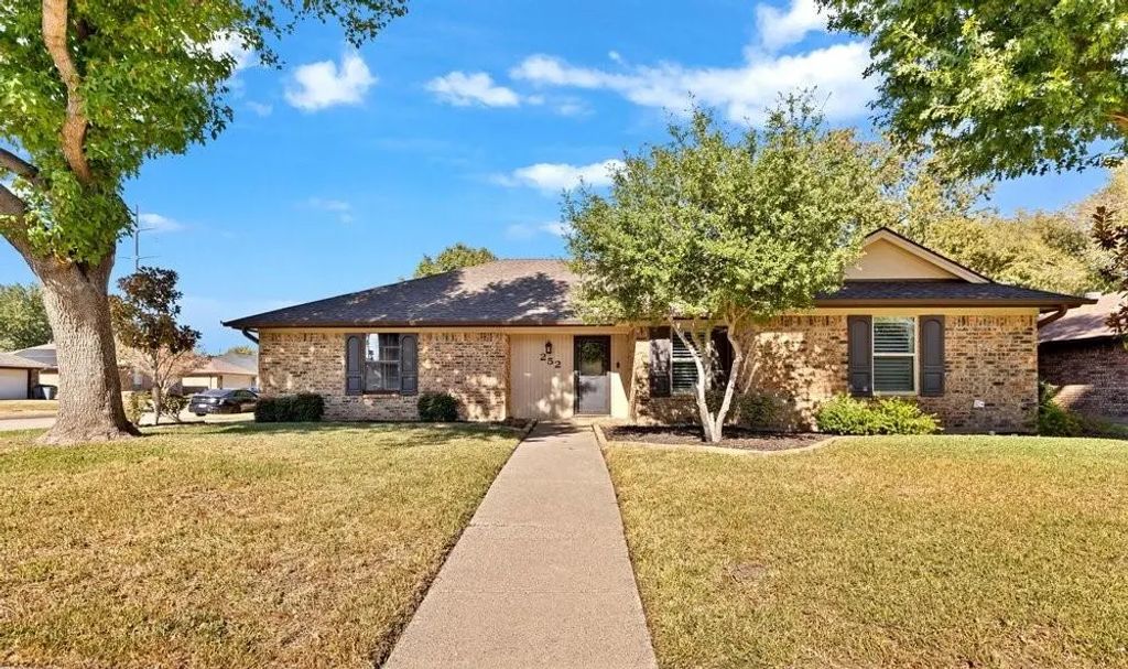 252 Dodge Trail, Keller